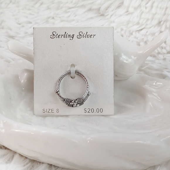 Sterling Silver Women’s Sz 8 Ring - Picture 4 of 7